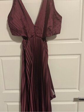 Plunge V-Neck Pleated Mini Dress in Wine